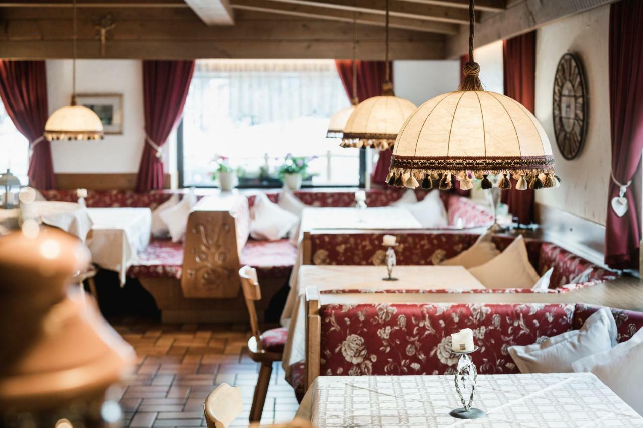 Hotel Monte Cherz Arabba Ngoại thất bức ảnh